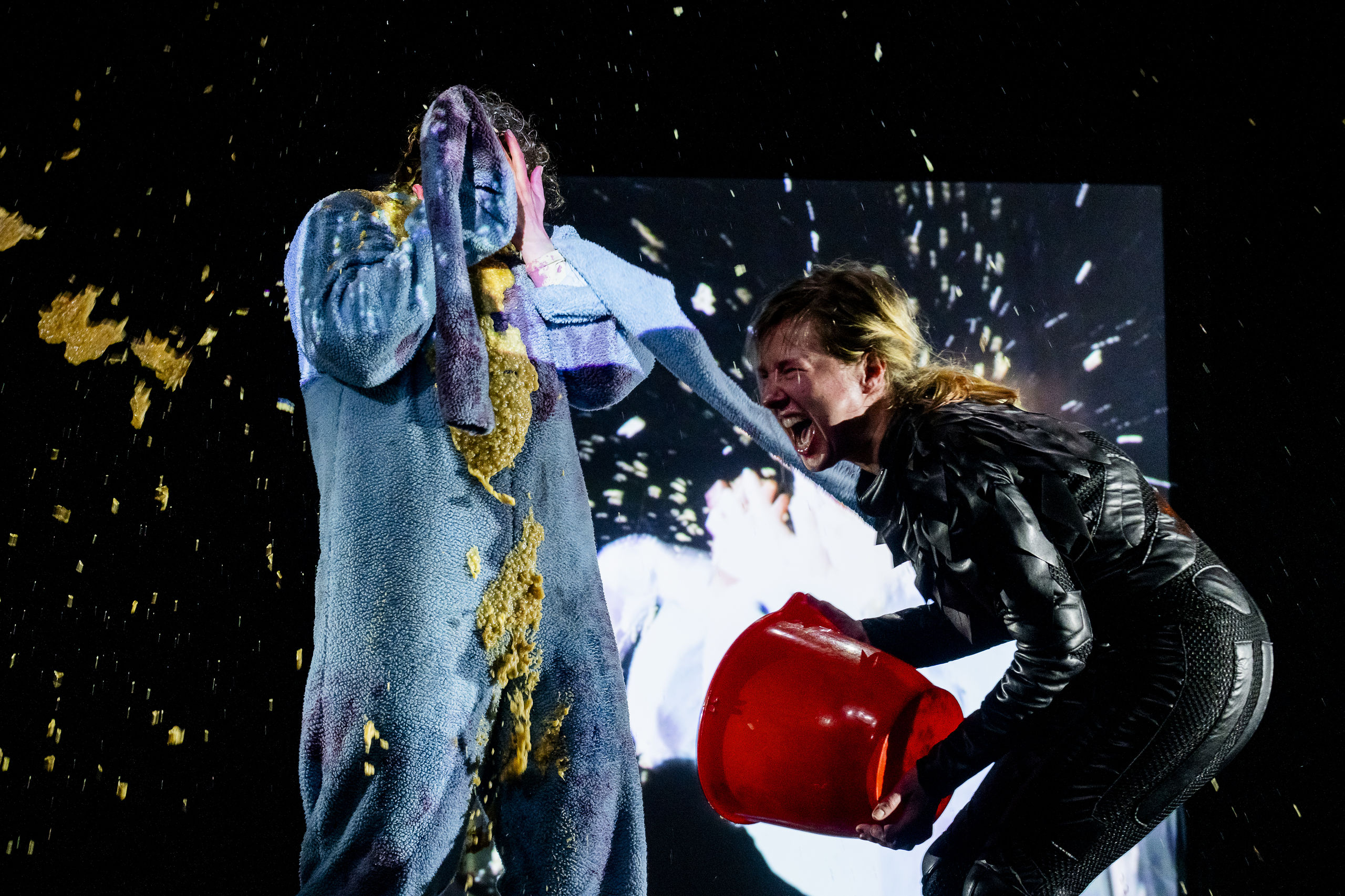 Trauer ist das Ding mit Federn